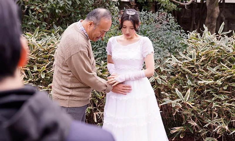 Gã chồng quá yếu, vợ yêu dù yêu nhưng vẫn thường xoạc với bố ông xã đến có thai